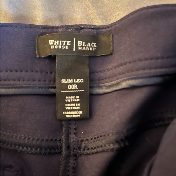 WHBM Outfit Elegant Blue and White Top with Navy Luxe Stretch Skinny Pants - Picture 14 of 16